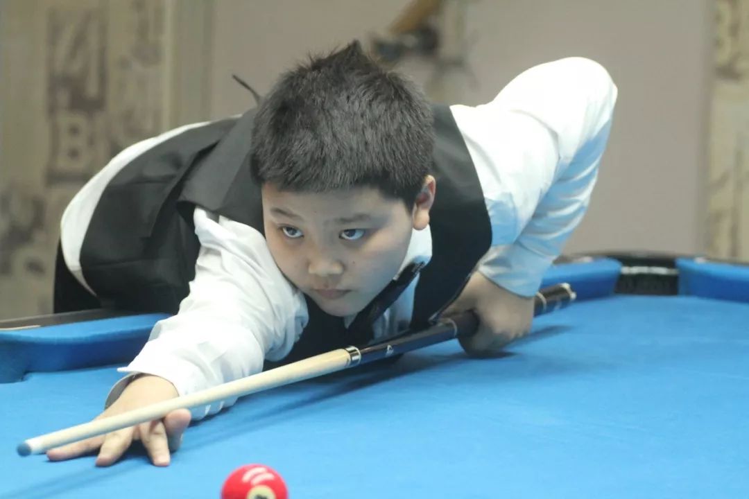 ESPN揭秘詹姆斯心态：一如既往支持东契奇 对湖人想法却并不明确